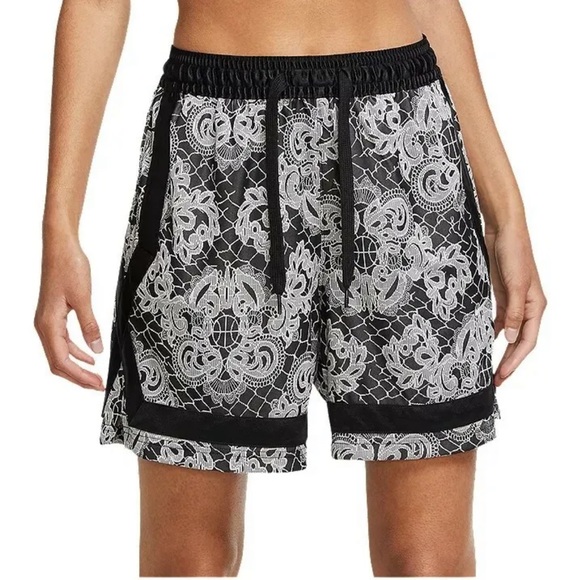 Nike Pants - Nike Dri-Fit Womens Basketball Printed Shorts L